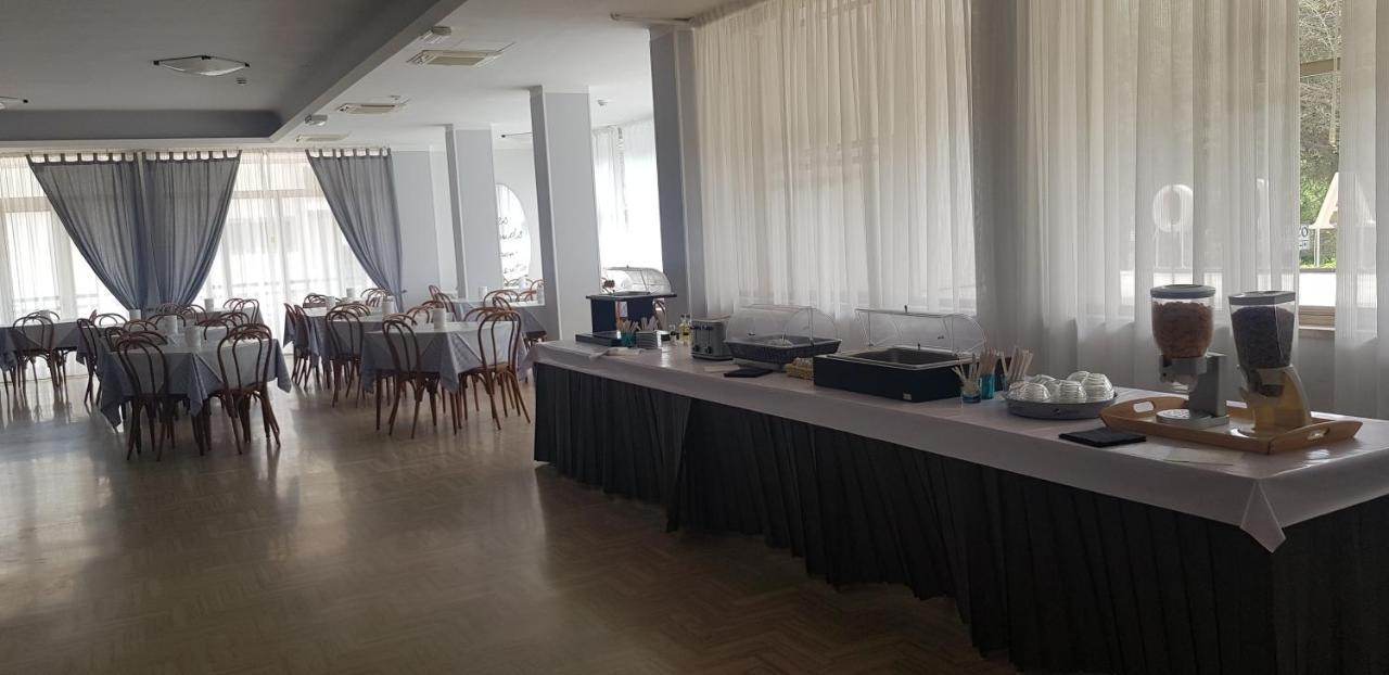 Hotel Monaco - Parcheggio Incluso Min 2 Gg Μιλάνο Μαριτίμα Εξωτερικό φωτογραφία