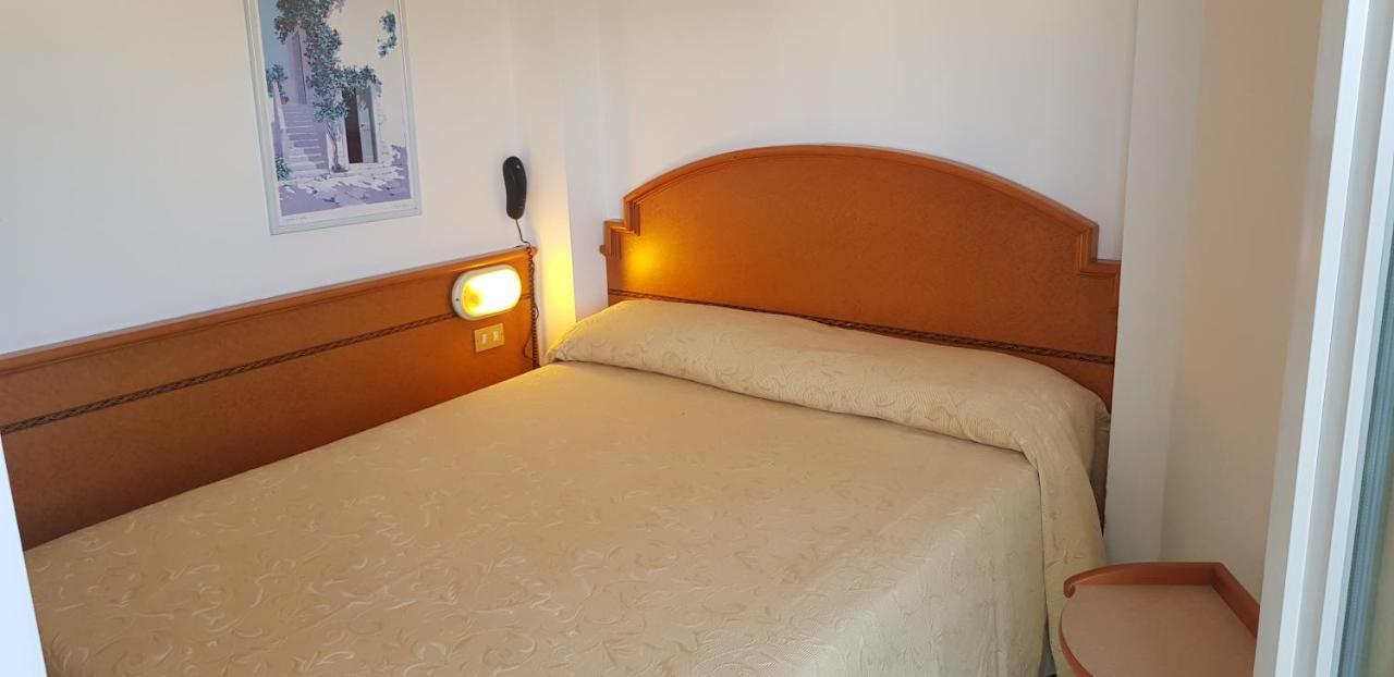 Hotel Monaco - Parcheggio Incluso Min 2 Gg Μιλάνο Μαριτίμα Εξωτερικό φωτογραφία