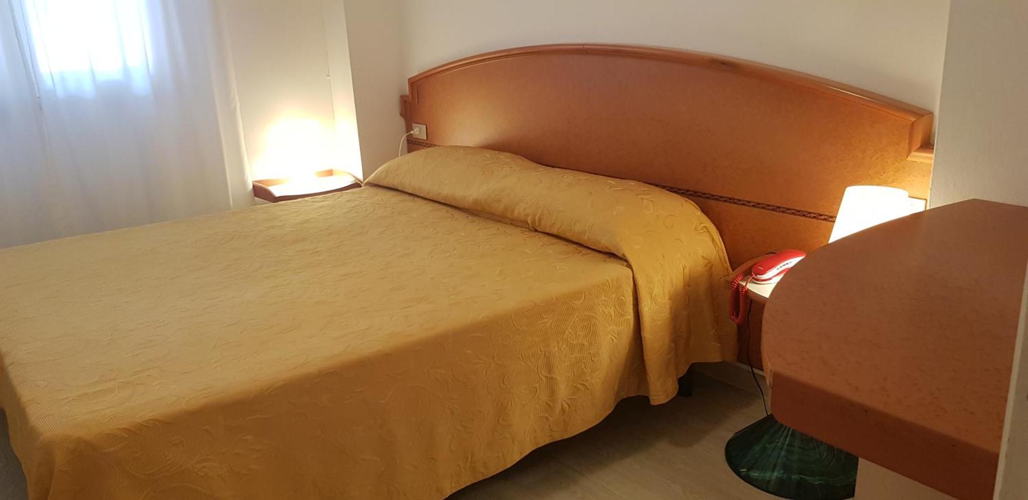 Hotel Monaco - Parcheggio Incluso Min 2 Gg Μιλάνο Μαριτίμα Δωμάτιο φωτογραφία