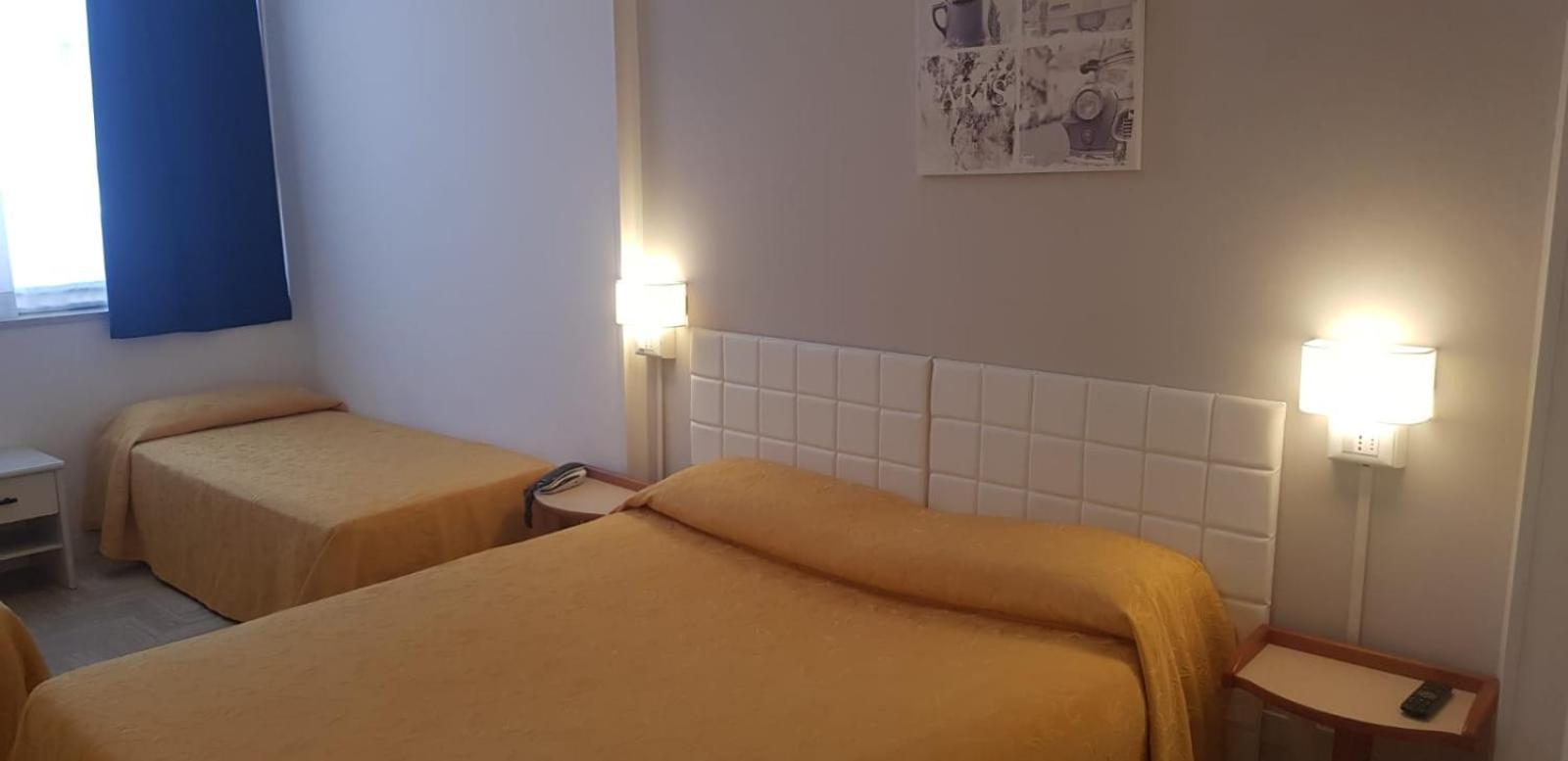 Hotel Monaco - Parcheggio Incluso Min 2 Gg Μιλάνο Μαριτίμα Δωμάτιο φωτογραφία