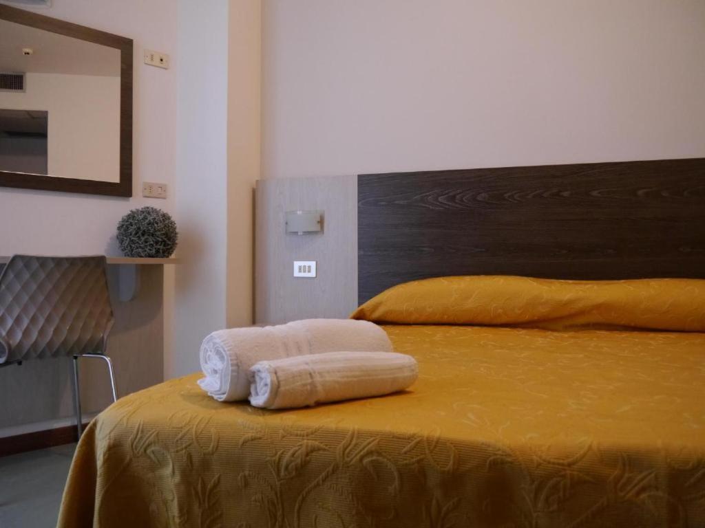 Hotel Monaco - Parcheggio Incluso Min 2 Gg Μιλάνο Μαριτίμα Εξωτερικό φωτογραφία